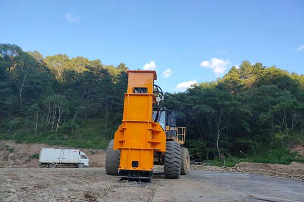 路基工程中高速液壓機與土工格柵相比哪個更好？