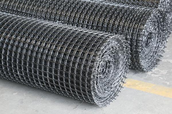 瀝青路面上應(yīng)用玻纖土工格柵的優(yōu)勢大揭秘
