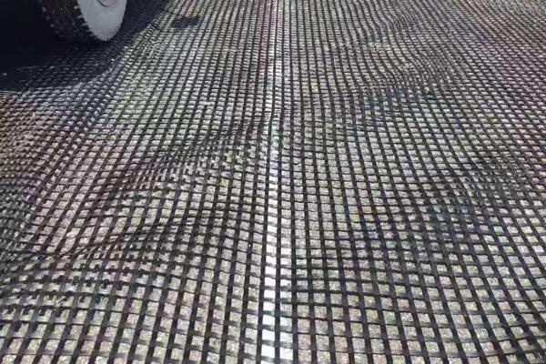 通玻纖土工格柵與自粘玻纖格柵的區別究竟如何？  第4張