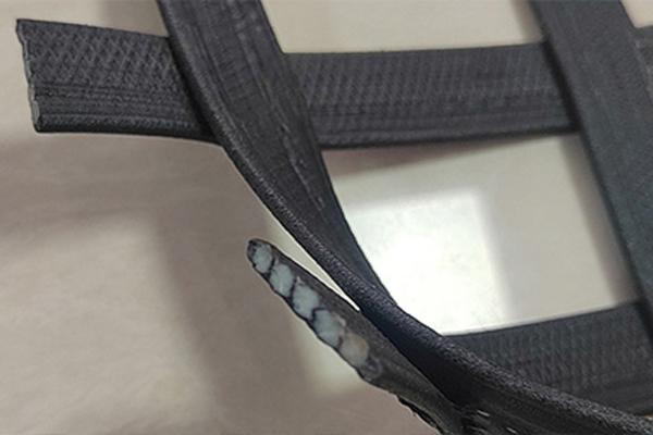 高韌性聚酯紗線集束土工格柵可以與排水網搭配使用嗎  第2張